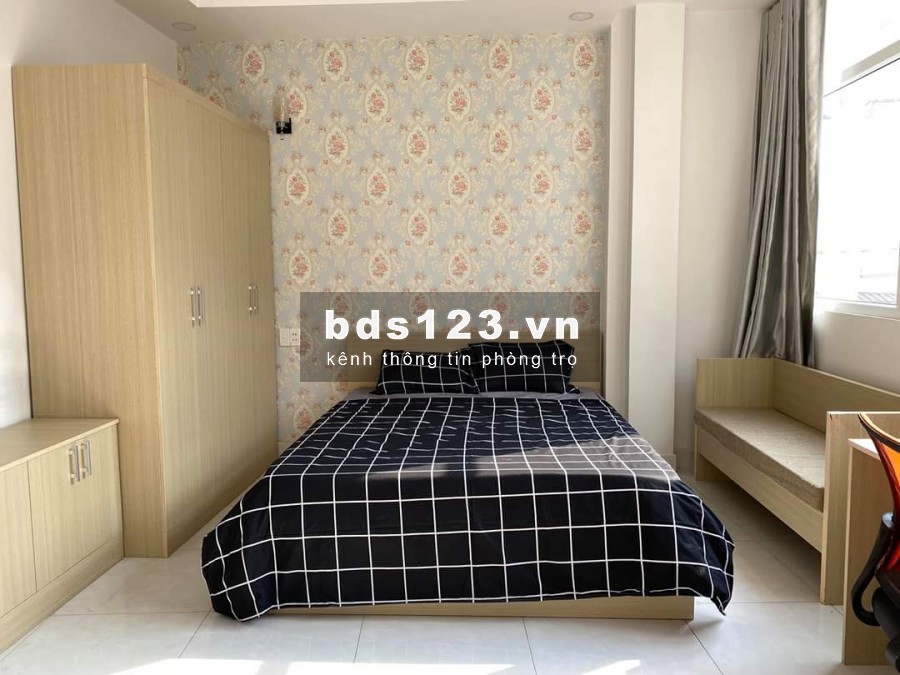 Phòng Ngay chợ Phạm Văn Hai, gần sân bay, rất rộng