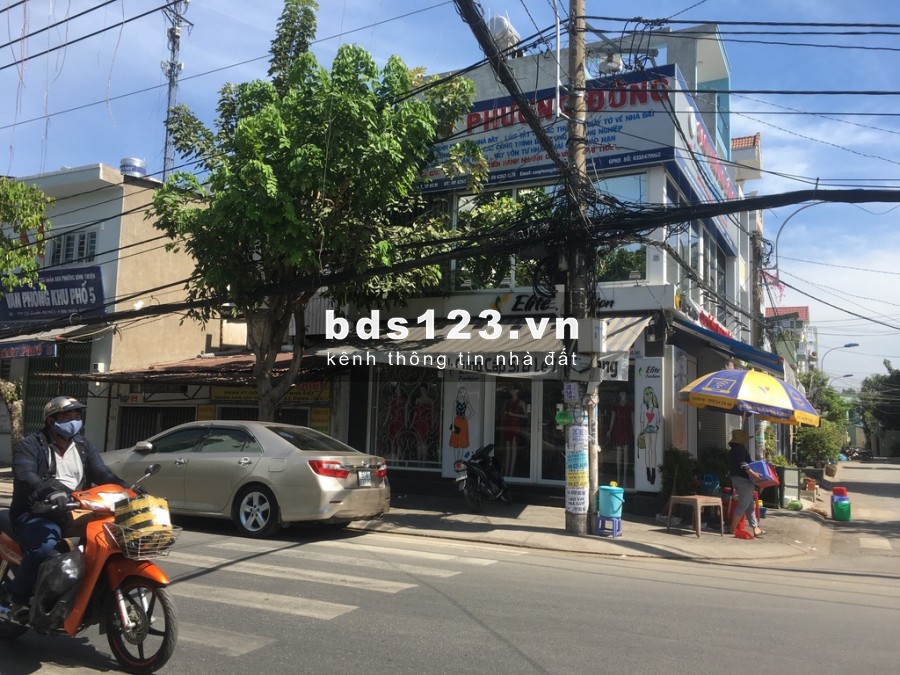 Nhà góc 2 mặt tiền đường Nguyễn Văn Linh phường Tân Phú Q7. Dt 5x22m giá 16.3 tỷ