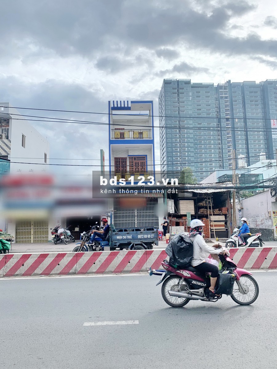 Mặt Tiền Trệt 2 Lầu, DT: 4x22m, Huỳnh Tấn Phát, Quận 7