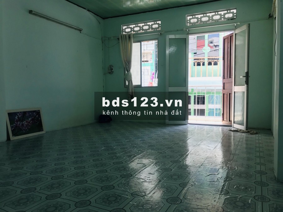 Bán nhà trung tâm Nha Trang gần biển và chợ Đầm ( chính chủ )