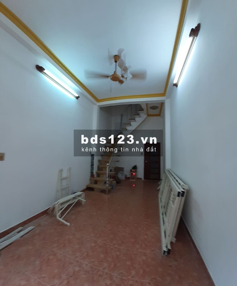 Cho thuê mặt bằng hẽm xe hơi có 1pn/1wc Trần Hưng Đạo, Q1