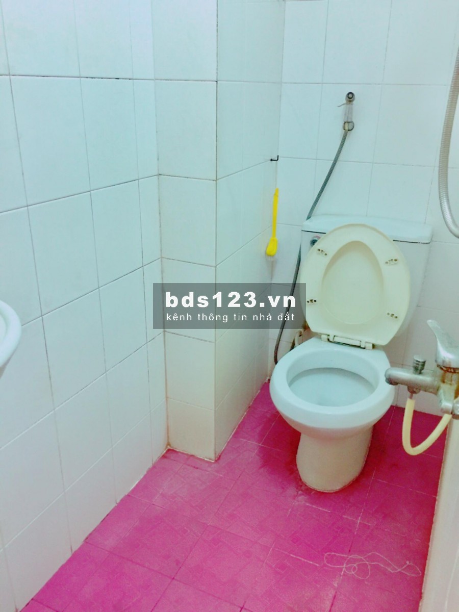 Cho thuê mặt bằng hẽm xe hơi có 1pn/1wc Trần Hưng Đạo, Q1
