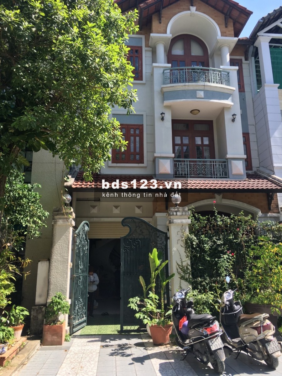 VILLATRỆT, 2 LẦU, 4 PHÒNG, GARA XE