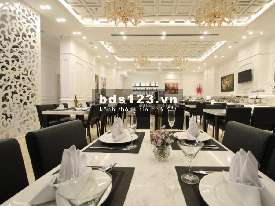 [CHO THUÊ KHÁCH SẠN 3*] 96P MT CMT8 Quận 3 – 25 x 30m 15 tầng full NT