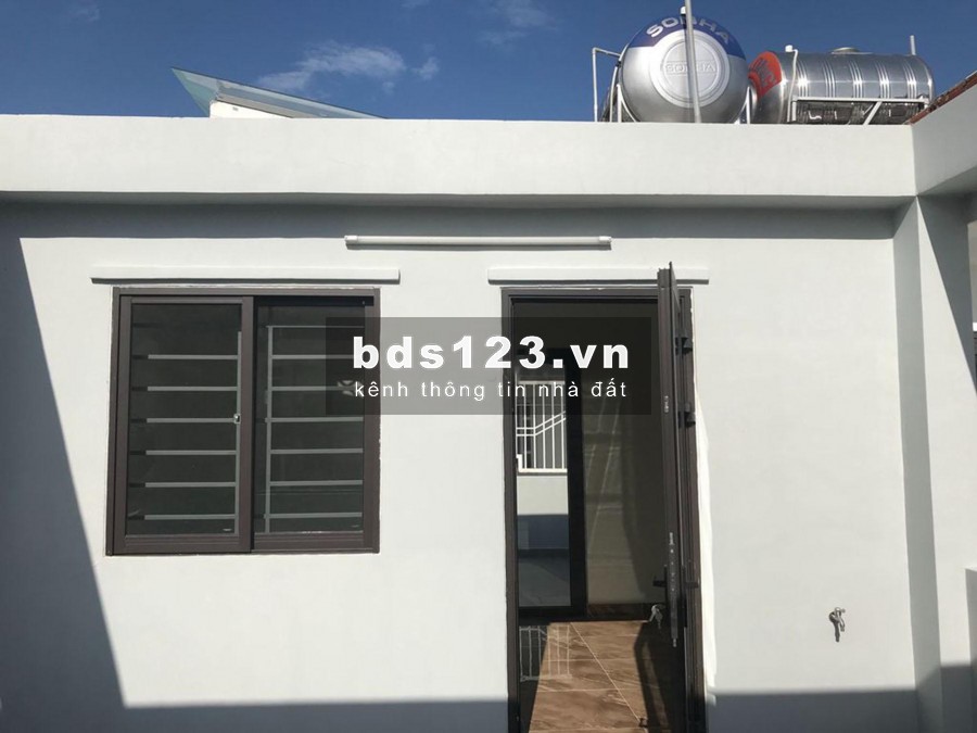 Nhà phố ngay cầu Phú Xuân 4 pn, 4 wc 1 trệt, 2 lầu 10TR
