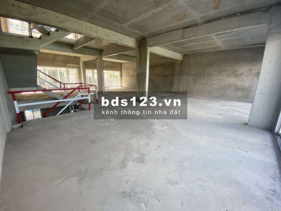 Cho thuê nhanh cặp Shophouse thô khu Sala giá 174 triệu/tháng