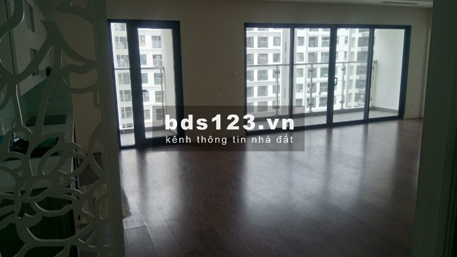 Bán căn hộ cao cấp 4 phòng ngủ 135m dự án Imperia Garden 0985800205