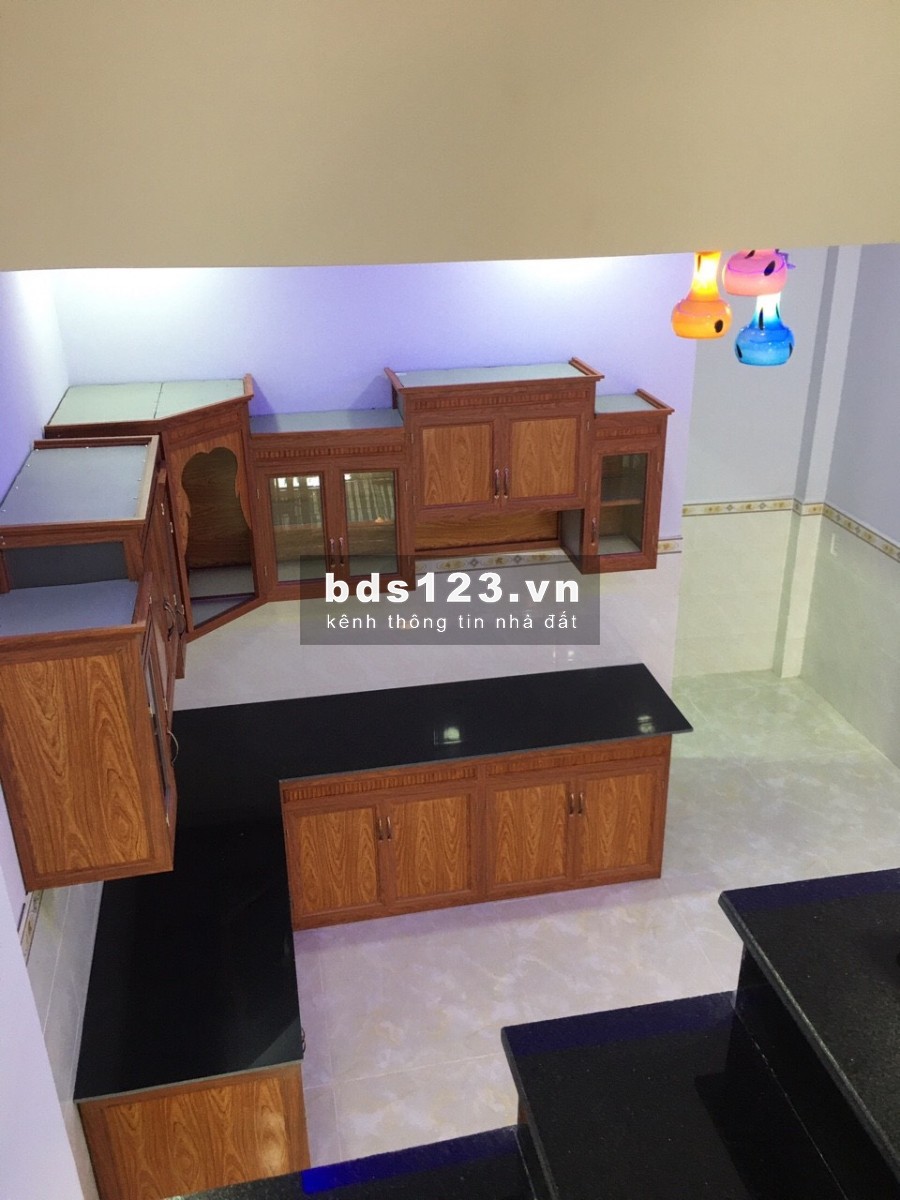 Bán nhà giáp chợ Bình Thành, BHHB, 2 lầu,3pn 1,9 tỷ