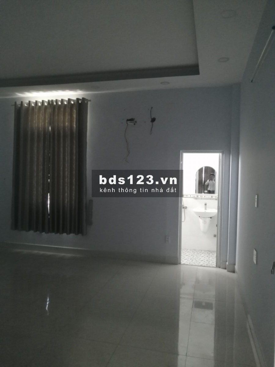 Bán nhà hẻm xe hơi Nguyễn Ảnh Thủ, 5x18m, vuông vức 3 tầng giá 4.45 tỷ
