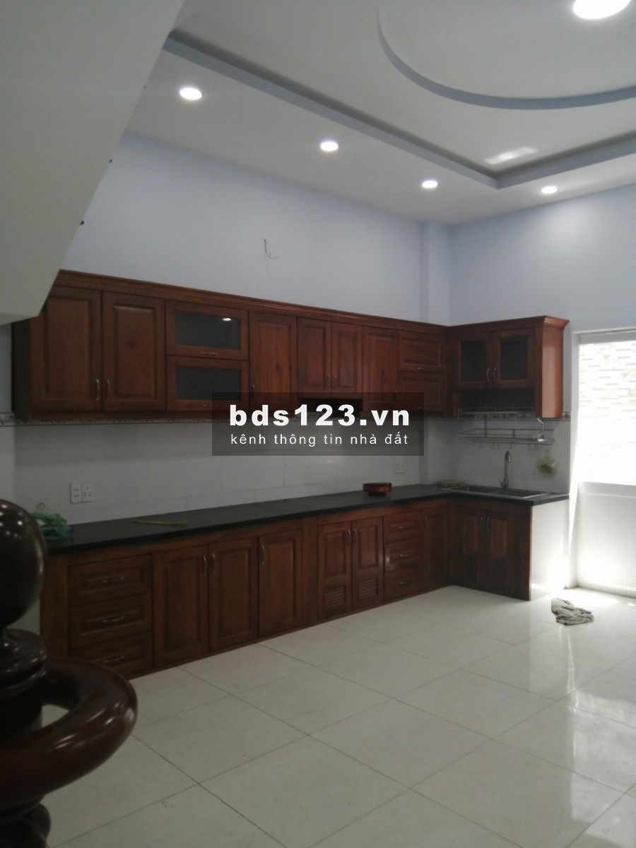 Bán nhà hẻm xe hơi Nguyễn Ảnh Thủ, 5x18m, vuông vức 3 tầng giá 4.45 tỷ