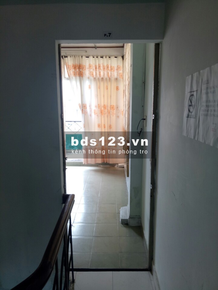 PHÒNG BAN CÔNG LỚN THOÁNG MÁT GẦN CÔNG VIÊN HOÀNG VĂN THỤ