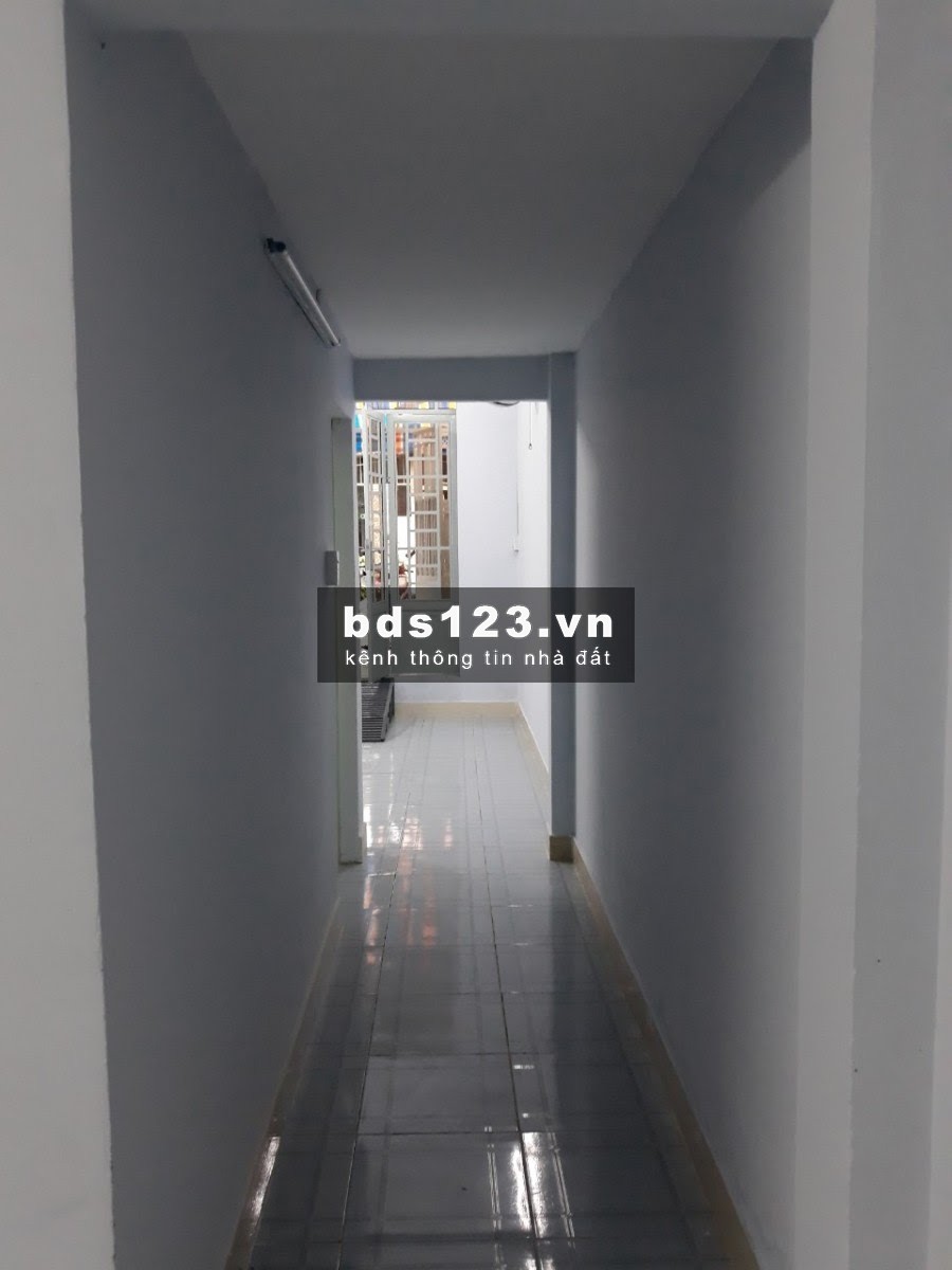 Cho thuê nhà nguyên căn mới, gần chùa Hoằng Pháp, 60m2, giá 3.5 triệu/tháng