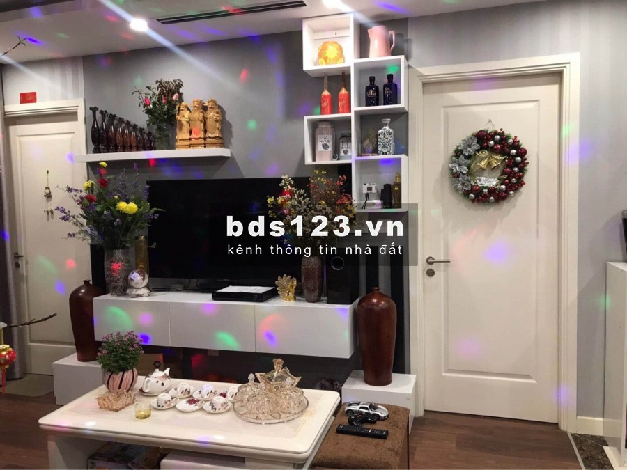 Bán gấp căn 2 ngủ full nội thất hướng Đông Nam Imperia Nguyễn Huy Tưởng 0985800205