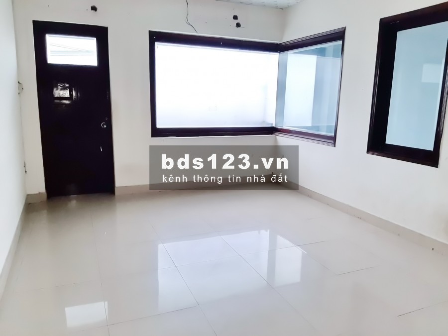 Mặt Tiền Huỳnh Tấn Phát Trệt 4 Lầu, DT 5x28m, p.BT Q.7