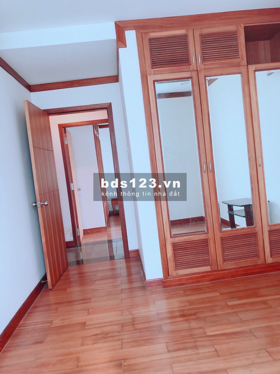 Nguyễn Thái Học, ĐỦ NỘI THẤT, TÌM 1 NGƯỜI Ở GHÉP: 1.2Tr/người