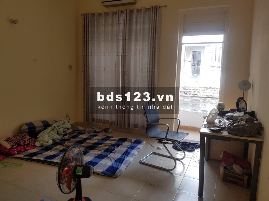 Cần bán gấp nhà đường Lê Văn Lương,Quận 7, dt 5x30m,giá 16 tỷ