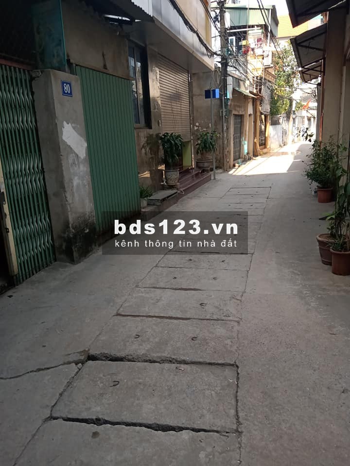 Bán gấp nhà tại trung tâm Mỹ Đình 60M2 gần hồ, giá 3,5 tỷ. LH 0975626023