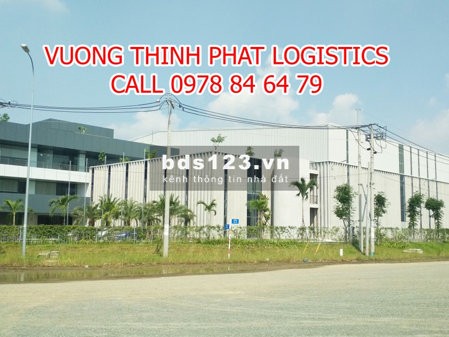 CHO THUÊ GẤP NHÀ XƯỞNG 2.100M2 ĐƯỜNG LỚN GẦN QUỐC LỘ 1A, BÀ ĐIỂM, HÓC MÔN, GIÁ CẠNH TRANH KHU VỰC