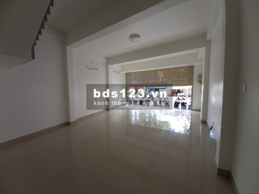 Cho thuê nhà MT Võ Văn Tần Q3 (6mx12m) giá 65 triệu/tháng