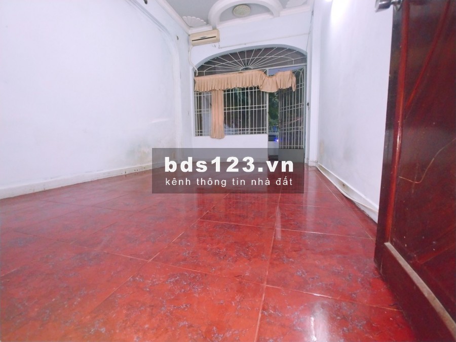 Phòng LỚN 30m2 BAN CÔNG THOÁNG MÁT gần Phạm Văn Hai và lê Văn Sỹ