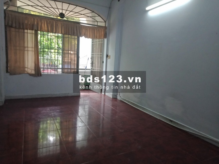 Phòng LỚN 30m2 BAN CÔNG THOÁNG MÁT gần Phạm Văn Hai và lê Văn Sỹ
