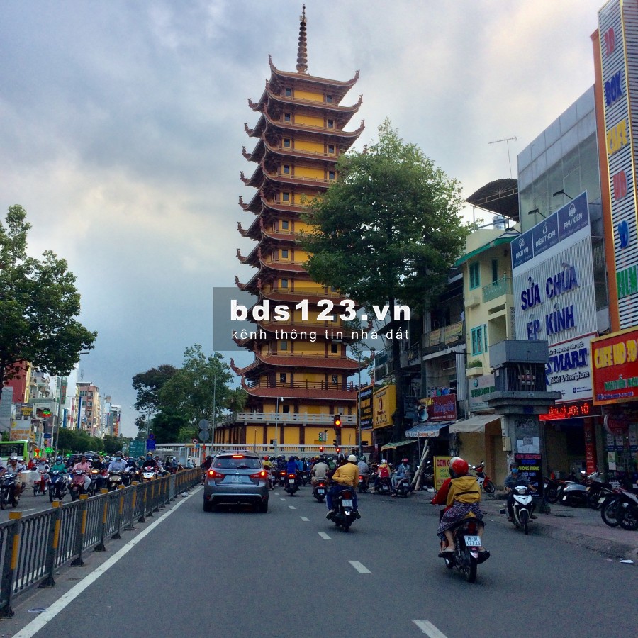 Bán nhà 4 tỷ 6, Lý Thái Tổ, HXH, Q 10, 39 m2, 4 tầng, 0933444019
