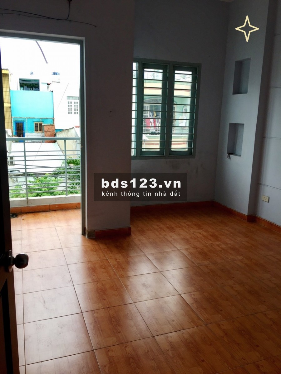 Nhà MT T4 trệt, 2L, ST, 4PN, 3WC giá 13tr