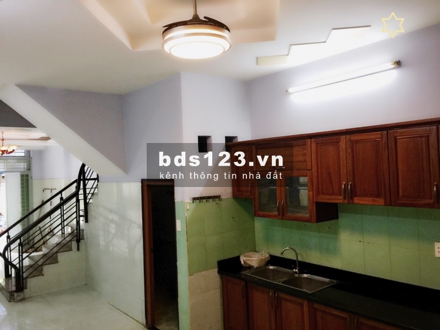 Nhà MT T4 trệt, 2L, ST, 4PN, 3WC giá 13tr