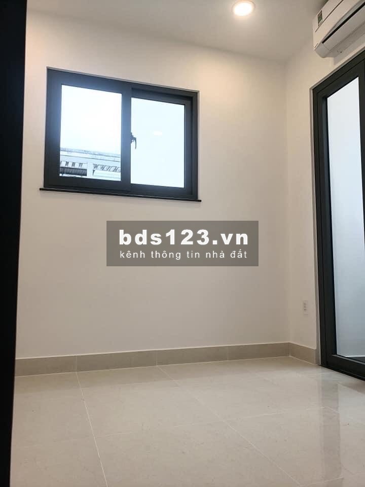 Bán nhà Đoàn Văn Bơ, Quận 4, 5x8m, giá chỉ 2.1 tỷ, 0933444019