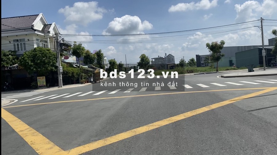 Chính chủ bán gấp lô góc ngay 7 kỳ quan 12tr/1m2 Cát Tường Phú Sinh