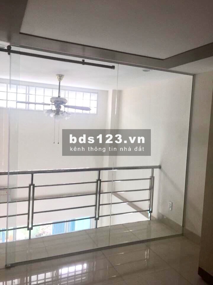 Cần bán gấp nhà 3 lầu sân thượng hẻm Đường Tuệ Tĩnh, Phường 13, Quận 11. Giá 5,99 Tỷ
