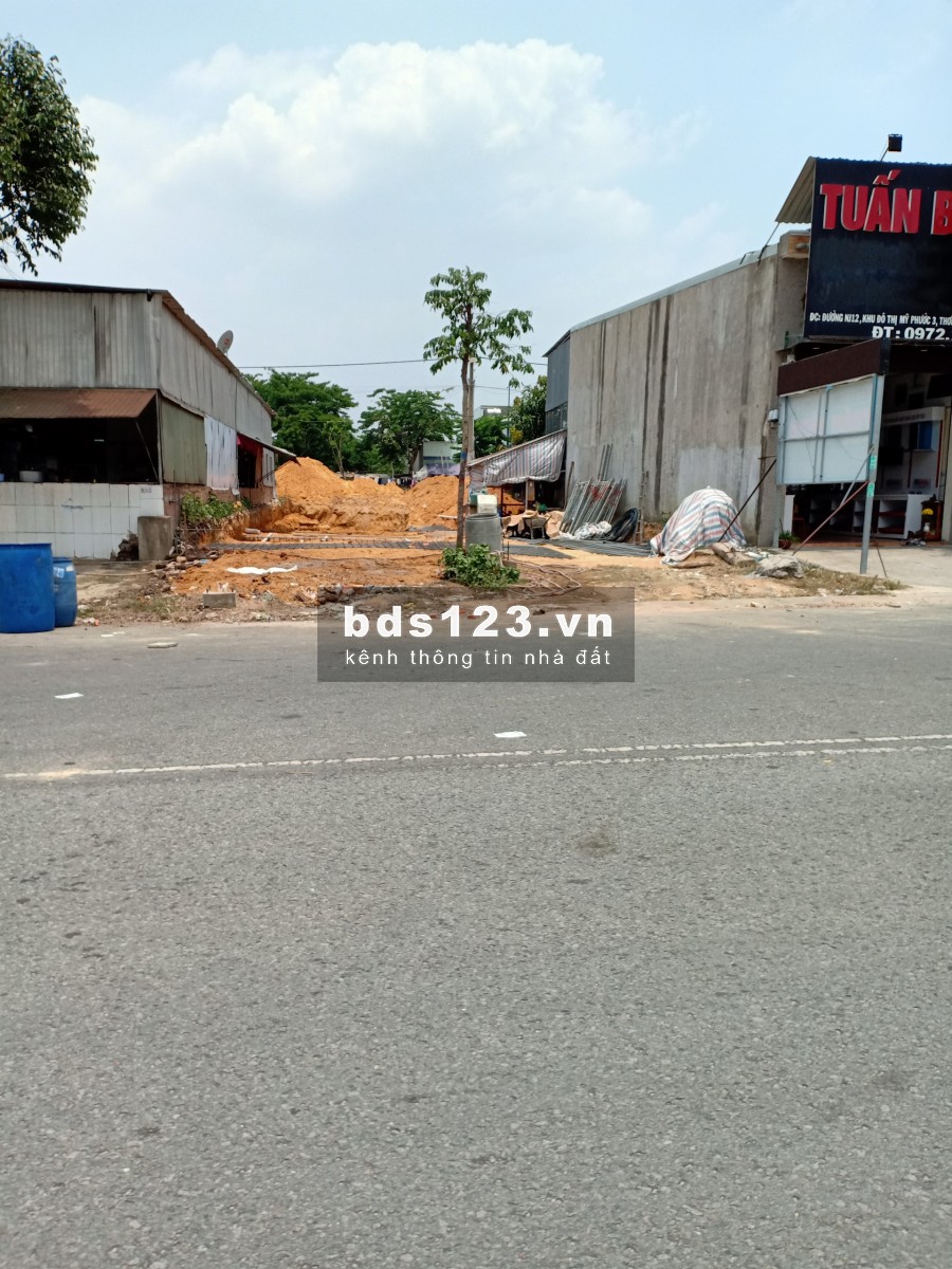 Cần bán lại lô đất chính chủ 500m2. Giá bán 950 triệu bao sang tên công chứng
