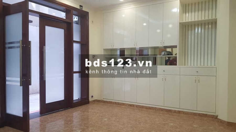 Nhỉnh 4 tỷ có ngay nhà đẹp, Đình Thôn, mặt ngõ ô tô đỗ cửa kinh doanh 60m2