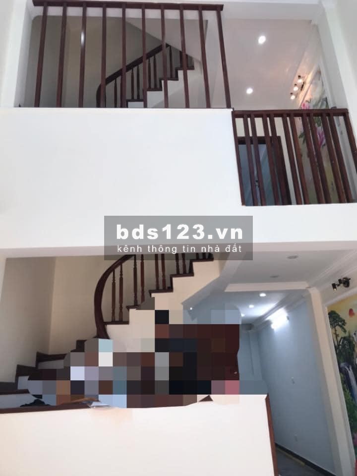 Bán gấp nhà 38m,5T gần chợ Đình Thôn, ô tô đỗ cửa, kinh doanh tốt. Chỉ 2,9 tỷ.
