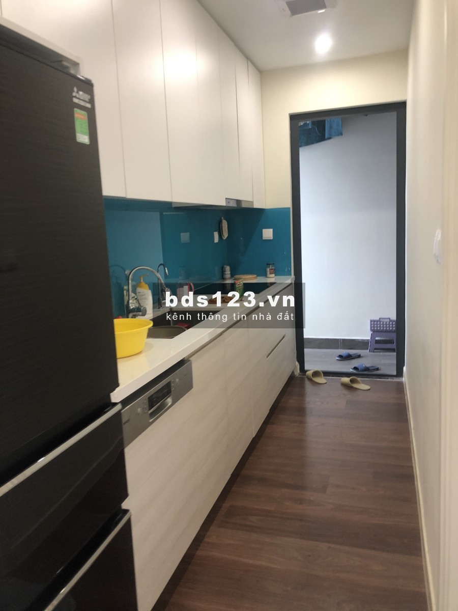 2.7 tỷ 2 phòng ngủ có nội thất ban công đông nam Imperia Garden 0985800205