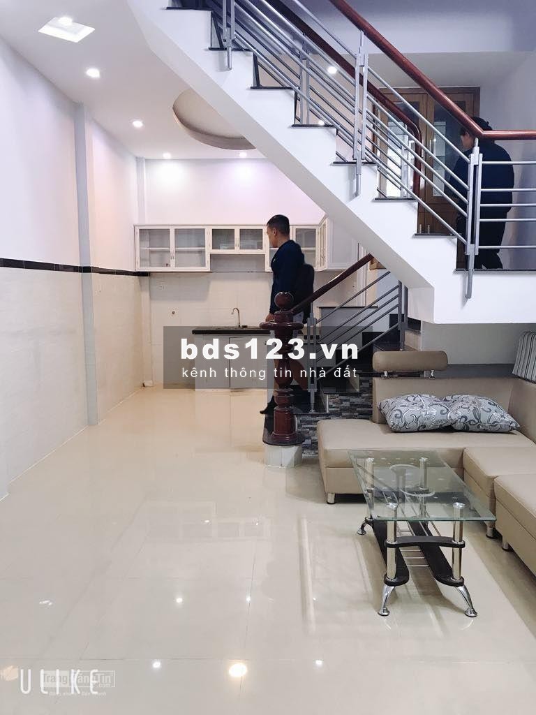 Mặt Tiền xe tải Nguyễn Thần Hiến, Quận 4, 6x6m, 3 tỷ 4, 0933444019