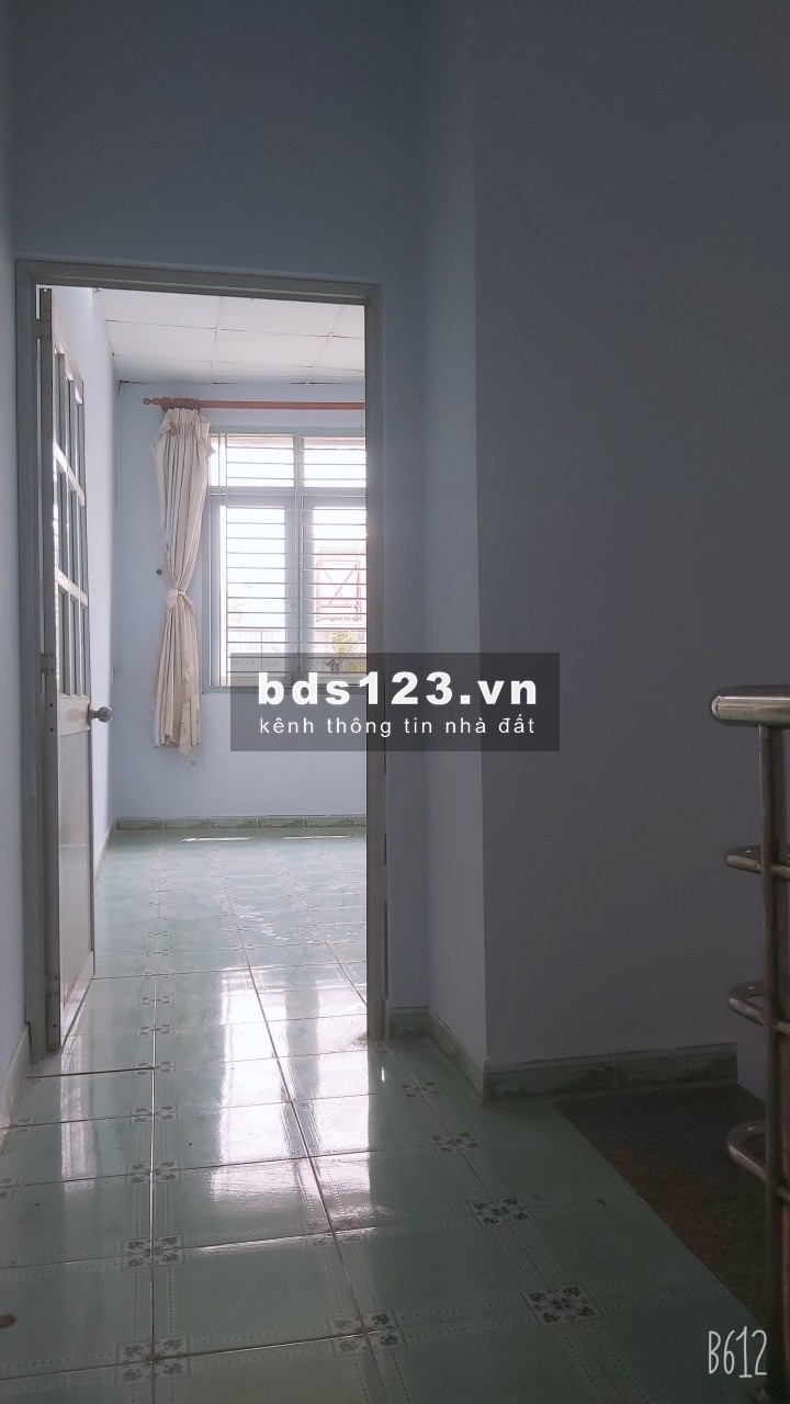 Mặt Tiền xe tải Nguyễn Thần Hiến, Quận 4, 6x6m, 3 tỷ 4, 0933444019