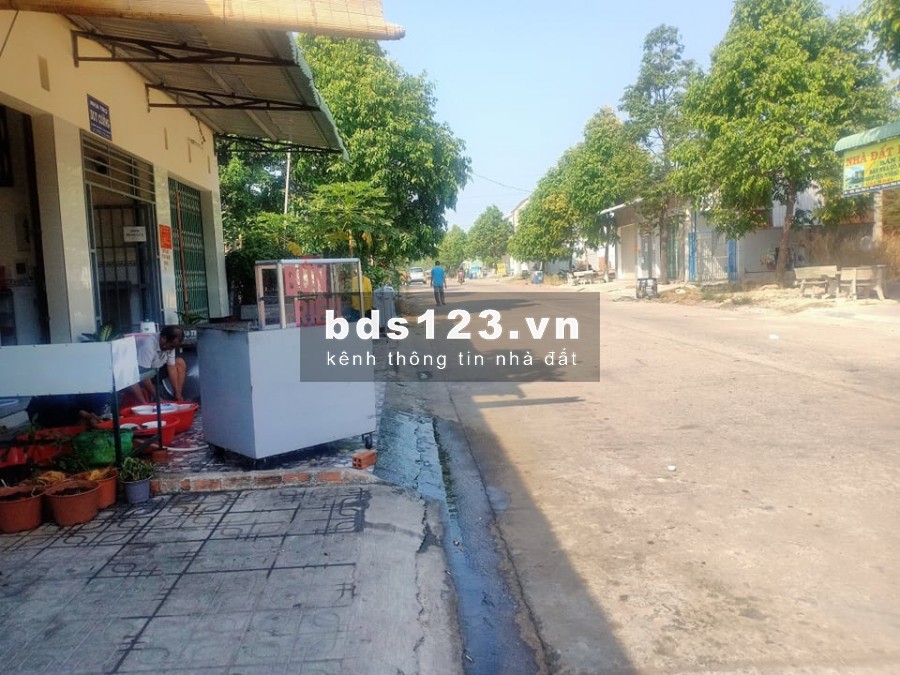 CẦN TIỀN KINH DOANH BÁN GẤP 32 P.TRỌ MỚI XÂY, GIÁ RẺ, NGAY KCN MỸ PHƯỚC 3
