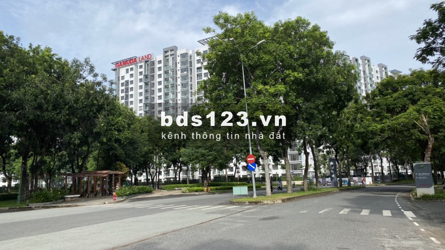 Bán gấp chung cư gia phú lầu 1 căn góc 70m2 chỉ cần 630triệu vào ở ngay