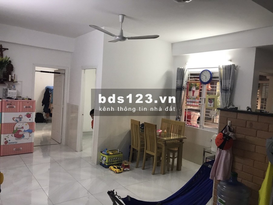 Bán gấp chung cư gia phú lầu 1 căn góc 70m2 chỉ cần 630triệu vào ở ngay