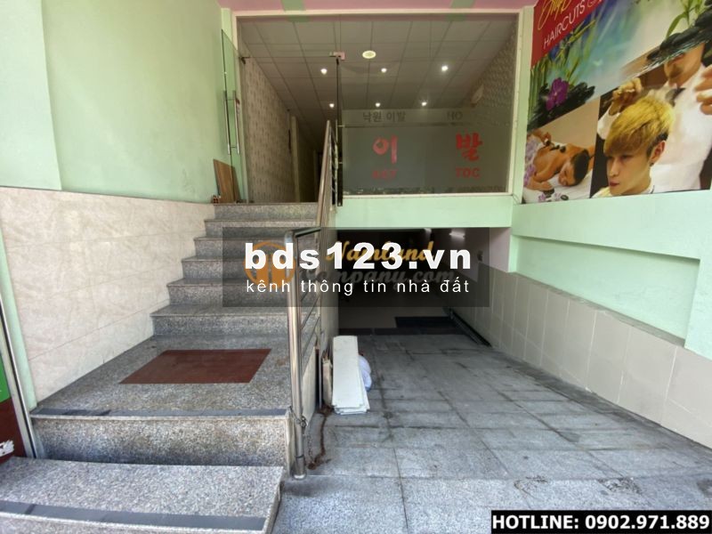 Nhà - Văn Phòng Trần Não 5x20m Hầm 4 Lầu Trống Suốt Thang Máy, Cầu Thang Cuối Nhà