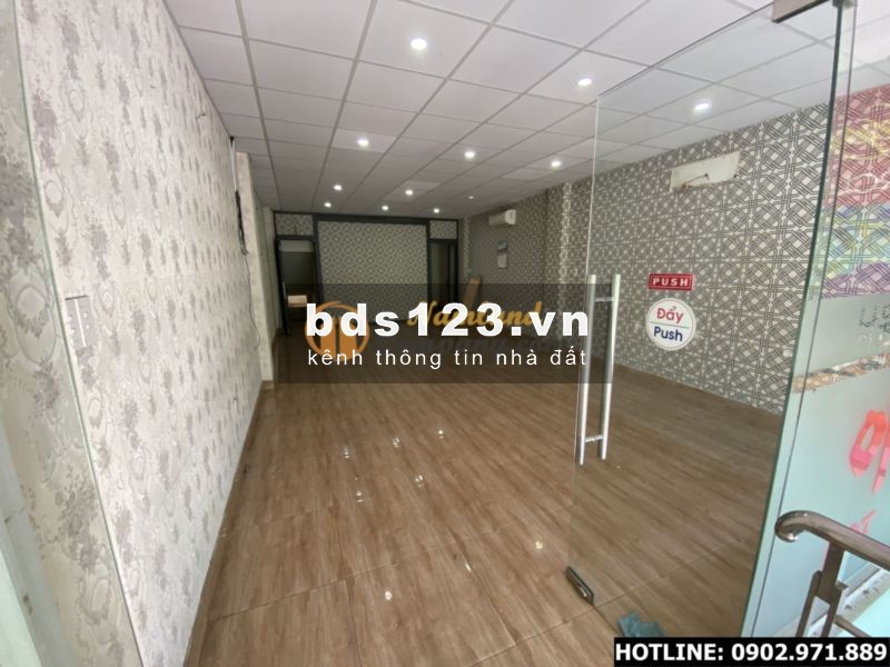 Nhà - Văn Phòng Trần Não 5x20m Hầm 4 Lầu Trống Suốt Thang Máy, Cầu Thang Cuối Nhà