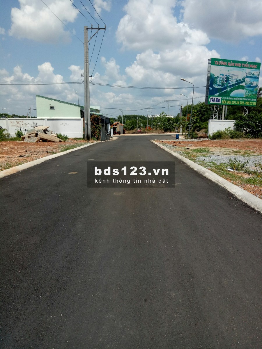 Cần bán gấp đất 270m2 trong khu công nghiệp. Bán giá rẻ 660 triệu, bán nhanh trong tuần