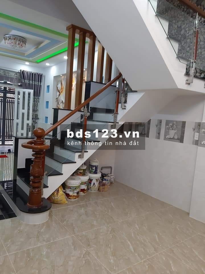 Bán nhà hẻm 7m DTSD 100m2 cuối Tân Quý, 2 lầu, sổ hồng chính chủ, giá 2.365 tỷ