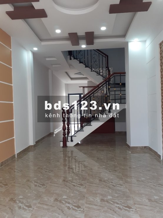Bán nhà hẻm 7m DTSD 100m2 cuối Tân Quý, 2 lầu, sổ hồng chính chủ, giá 2.365 tỷ