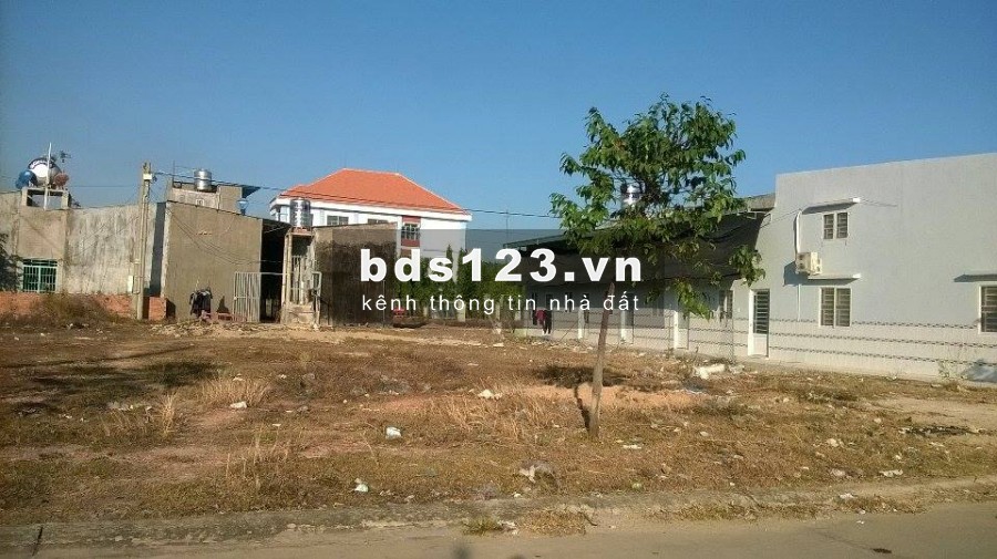 Gia đình tôi có 2 lô đất 230m2 cần bán lại giá 680 triệu gấp ngay trong tuần