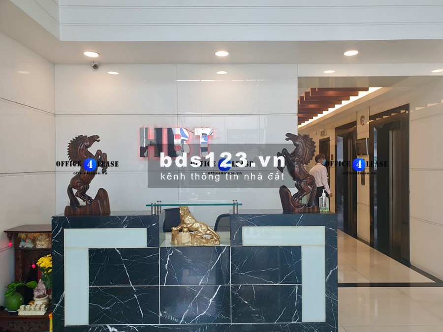 Văn phòng cho thuê Quận 1, đường Hai Bà Trưng, 79m2 tầng trệt, 30,3 triệu/tháng.
