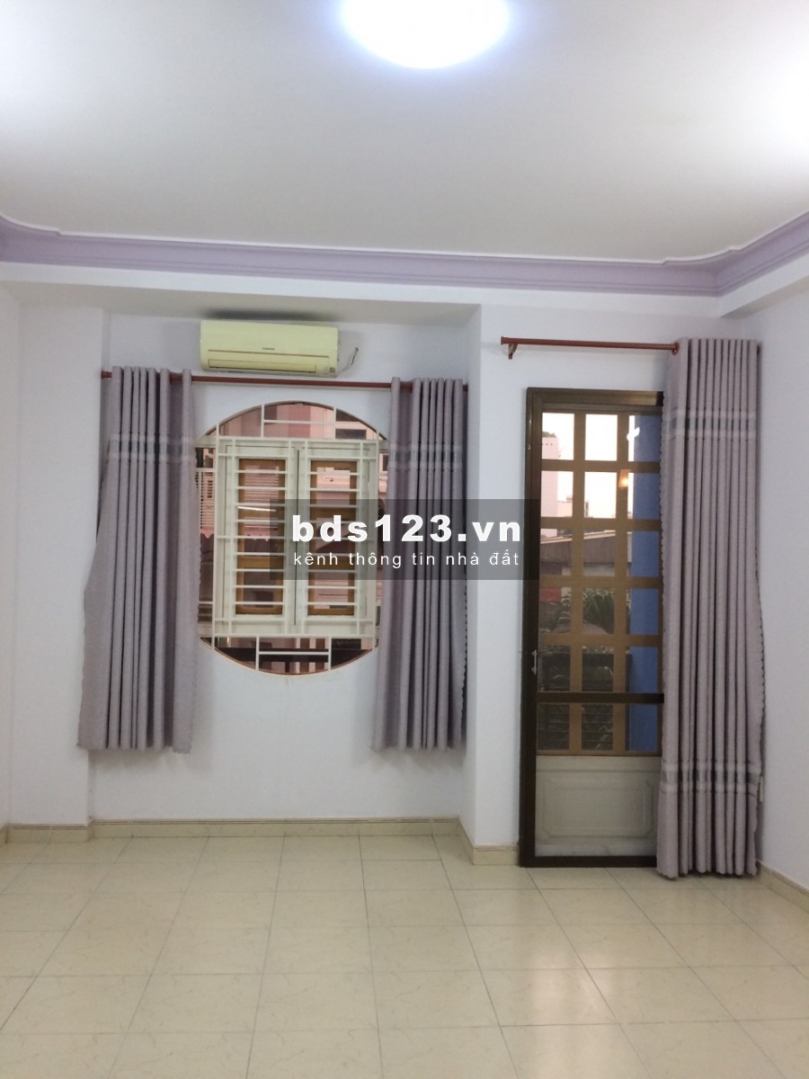 Bán gấp nhà 2 mặt tiền trước sau Hẻm 6m Lê Thị Bạch Cát, P11, Quận 11, DT 38,4m2, Giá 3,9 Tỷ