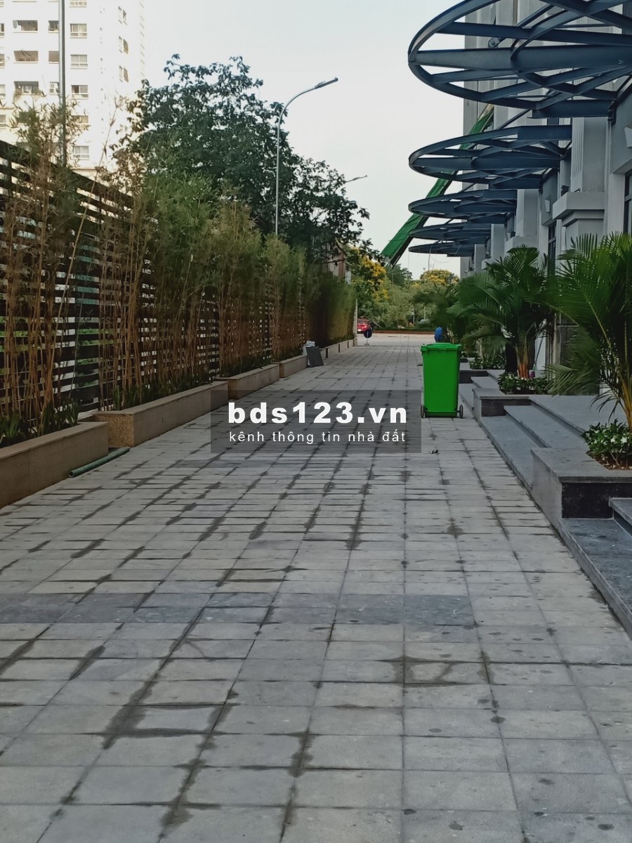 Tôi cần cho thuê căn hộ 2PN+1 TSG Lotus cách Aeon mall chỉ 5 phút, Vinhomes Riverside triệu đô
