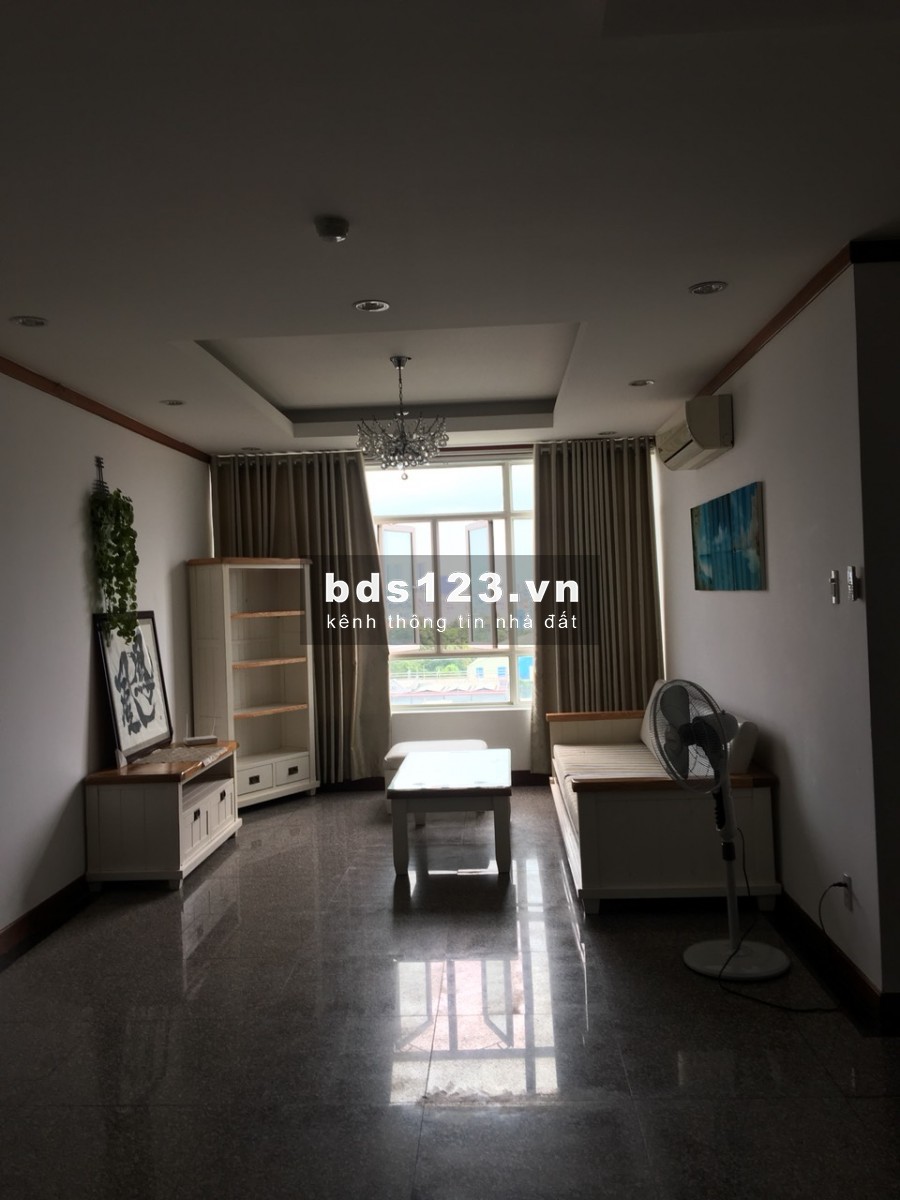 Cho thuê căn hộ Giai Việt 115m2, đầy đủ nt, view hồ bơi, Tạ Quang Bửu, P5, Q8